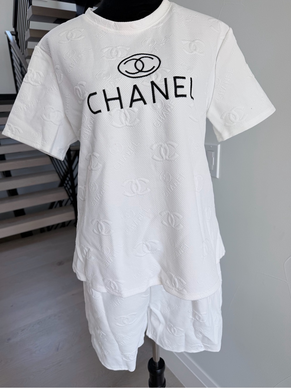 CHANEL White Logo Embroidered Short Set size Large - Picture 4 of 7